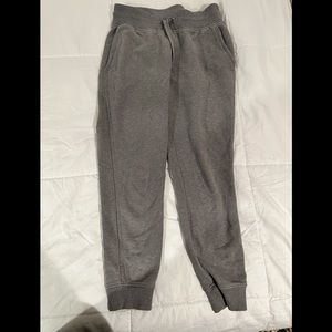 Woman’s lululemon sweats size 6 barley warn no stains or marks